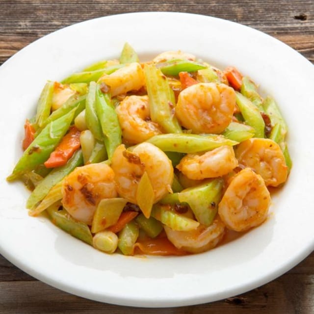 E18 Pan Fried Shrimp with Celery 西芹炒蝦仁.