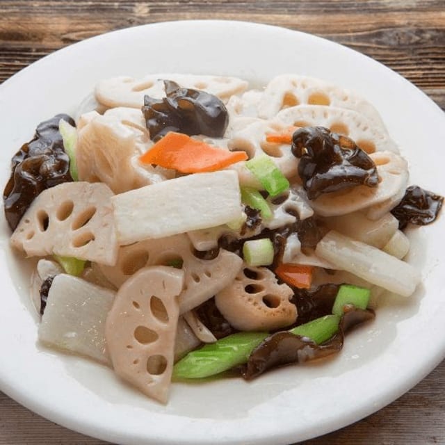 (P) Stir-Fried Sliced Lotus Root with Black Fungus & Vegetable 荷塘炒鮮蔬.