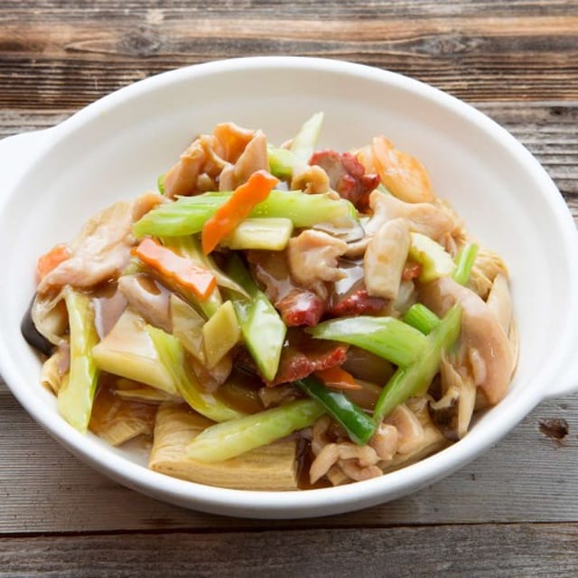 V11 Braised Tofu Skin with Three Delights 三鮮支竹.