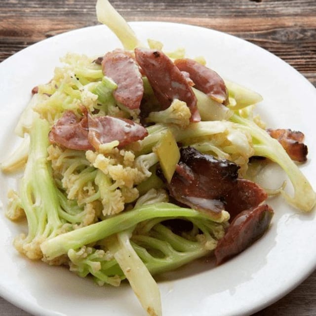 (P) Sauteed Taishan Broccoli Flower with Preserved Meat 臘味炒台山椰菜花.