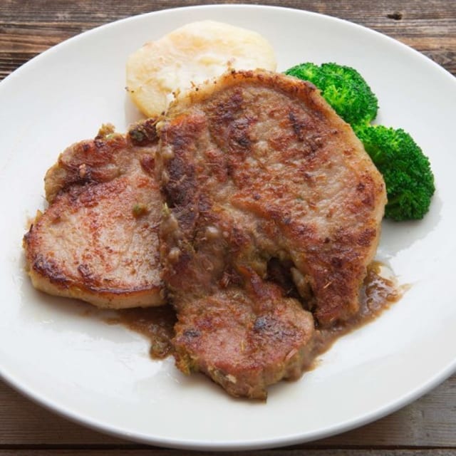 G06 Grilled Lemongrass Pork Chop 原味越式香茅豬扒.
