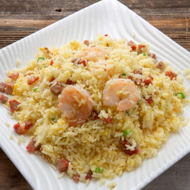 R03 Yeung Chow Fried Rice 揚州炒飯.