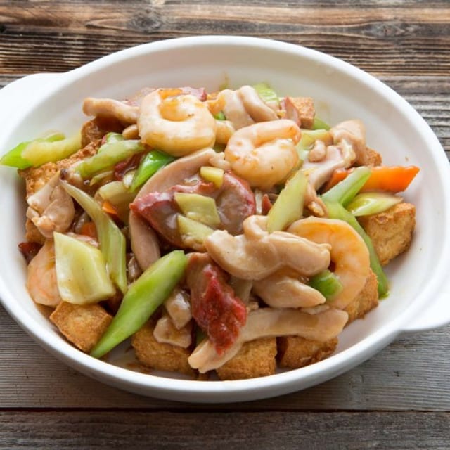V12 Braised Crispy Tofu with Three Delights 三鮮燴脆皮豆腐.
