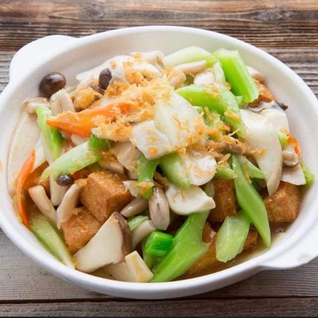 V15 Braised Crispy Tofu with Dried Scallop and Enoki Mushroom.