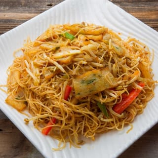 N19 Thai Style Fish Cake Fried Vermicelli/Fun 泰式魚餅炒米/河