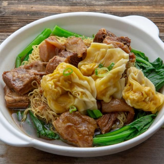 N27 Beef Stew & Wonton Noodle Soup 牛腩雲吞湯麵.